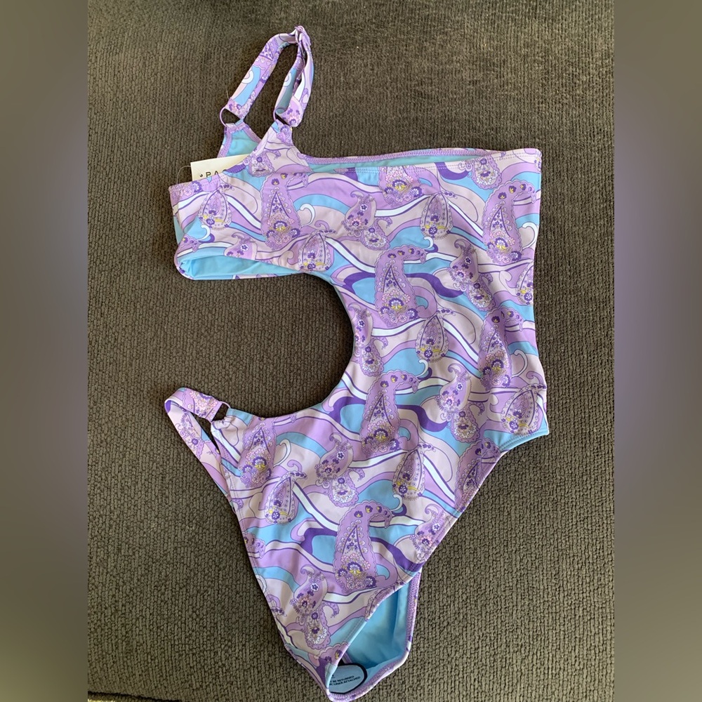 Kendall & Kylie Butterfly Cutout One Piece Swimsuit NWT🌴 - Picture 5 of 11